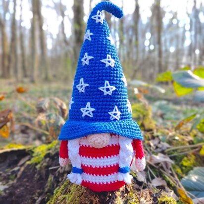 Patriotic gnome USA (girl)