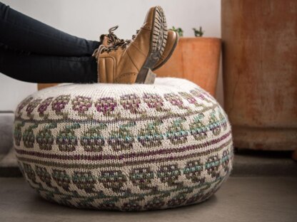 Dewberry Hassock