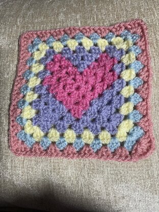 Sweetheart granny blanket