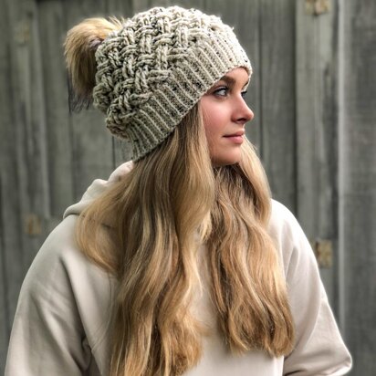 Mini Tundra Weave Slouch