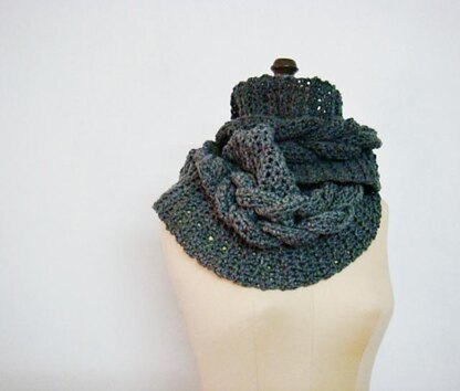 Crochet Cabled Infinity Loop Scarf Cowl