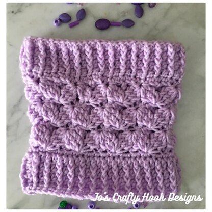 Lilac Cluster Cowl