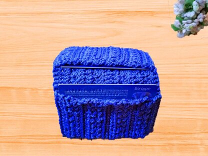 A crochet card holder pattern