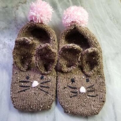 Bunny Love Slippers - knitting pattern