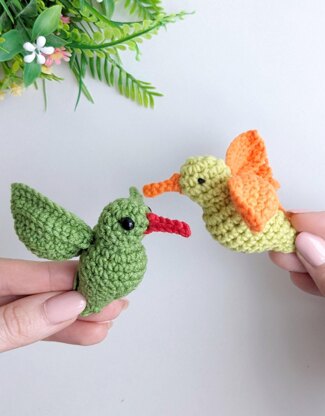 Crochet hummingbird pattern, easy crochet amigurumi bird pattern, crochet keychain pattern