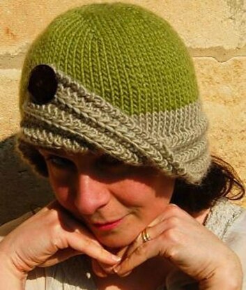 Knitted cloche hat pattern hot sale free