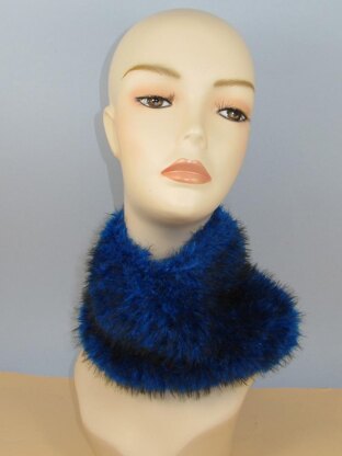 Luxury Luzia Faux Fun Fur Cowl