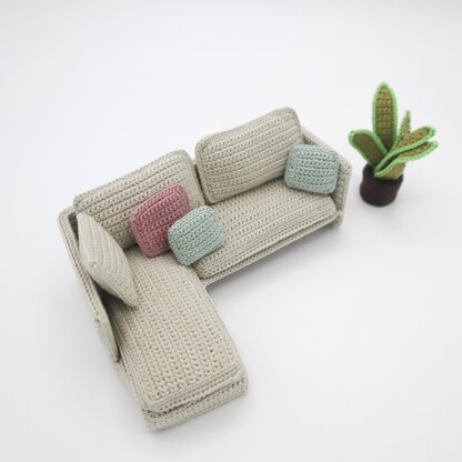 Dollhouse crochet pattern Couch