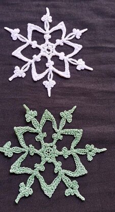 Dragonfly Snowflake Applique Crochet Pattern