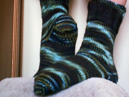 Anacapa Bottom Flappers (Toe-up Socks 2 on 2 circs)