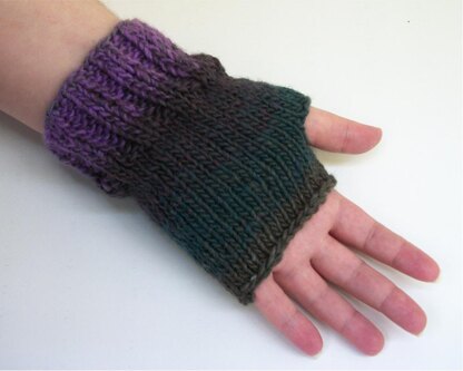 Ribbed fingerless gloves knitting on sale pattern