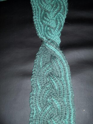Reversible Braided Cable Scarf