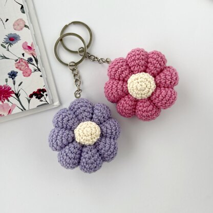 Crochet flower keychain amigurumi pattern Bag charm