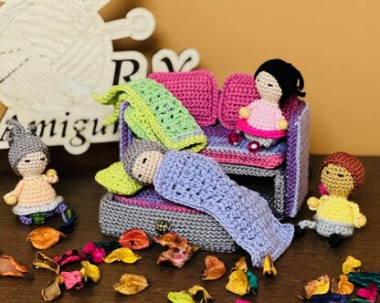 Amigurumi Sofa Bed