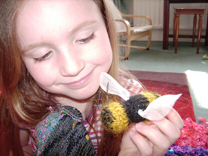 "75 Birds, Butterflies and Beautiful Beasties to Knit and Crochet"