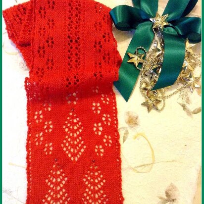 Christmas Trees and Snowflakes Knit Lace Scarf