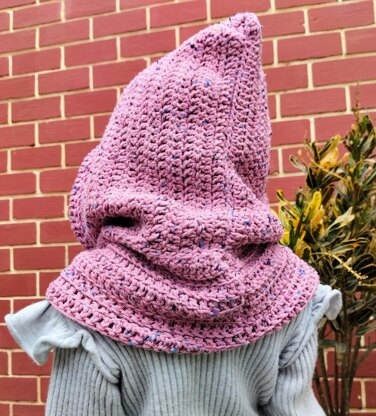 Spark Hooded Neck