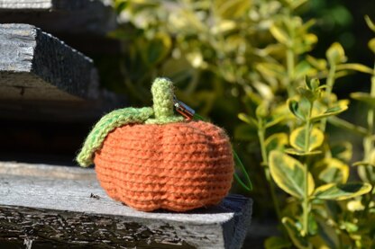 Amigurumi pumpkin toy