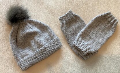 Simple Hat & Wrist Warmers