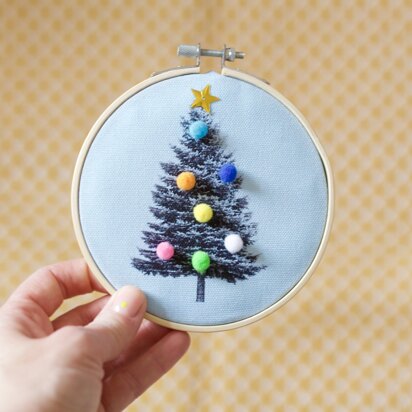 Cotton Clara Christmas Tree Printed Embroidery Kit - Blue - 4in