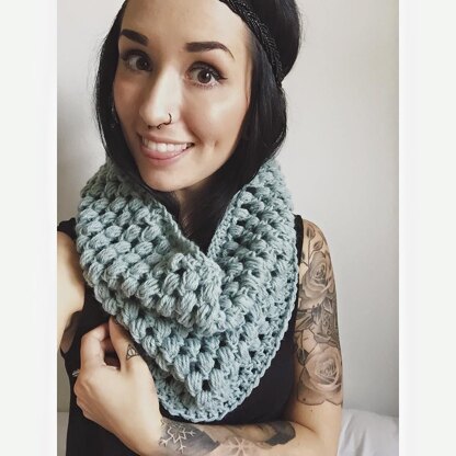 Puff Stitch Cowl