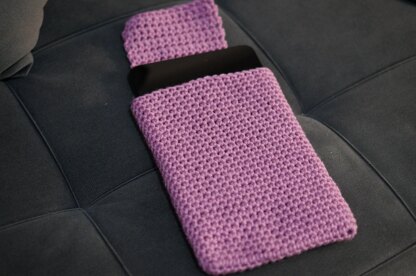 Tablet case with flap crochet pattern