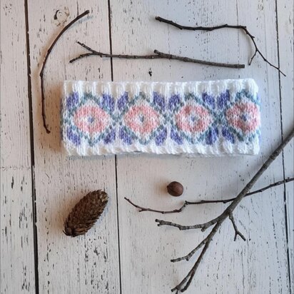 Feminine Touch Headband - knitting pattern