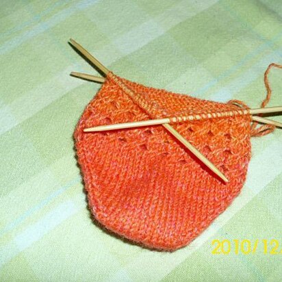 Hot Drop Socks - knitting pattern