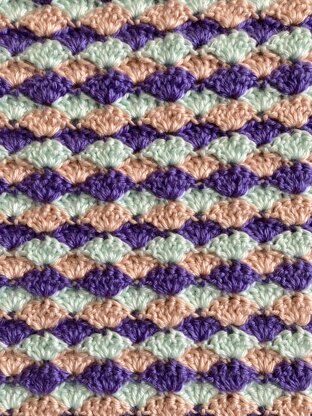 Shell stitch baby blanket