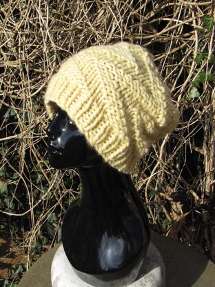 Superfast Zig Zag Slouch Hat