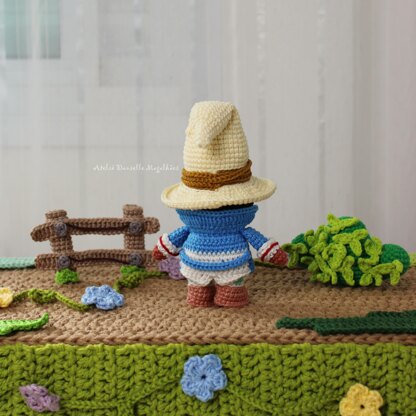 Mystic Ember – Chibi Amigurumi Pattern Inspired by a Certain Black Mage