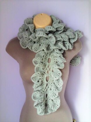 Crochet Ruffle Scarf