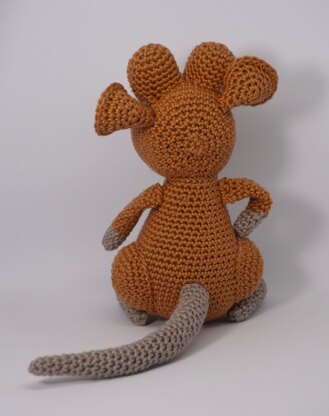 Crochet Pattern for the Rat Hugo!