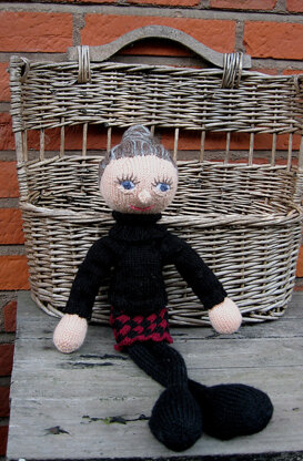 Arne and Carlos' Knitted Dolls with a Designer Wardrobe