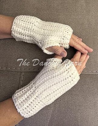 The Wedgewood Fingerless Gloves