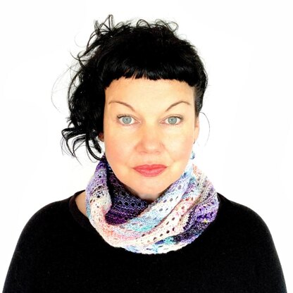 ADVENTuring Scarf, Cowl + Wrap
