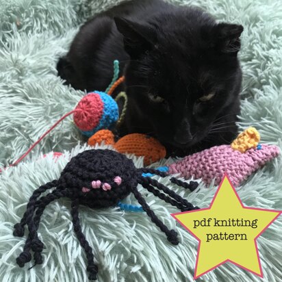 Knitted cat toys - knitting pattern