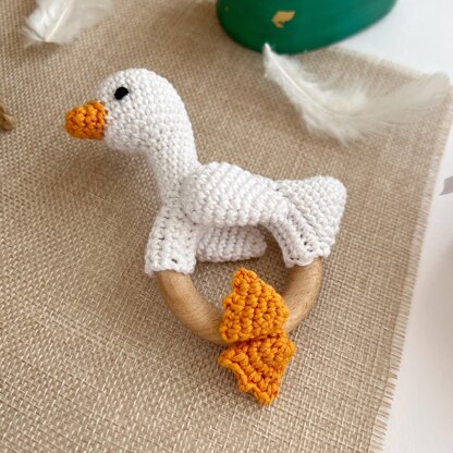 Crochet goose pattern baby rattle toy Amigurumi teether bird