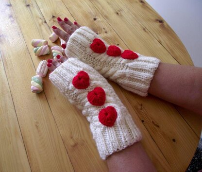 Queen of Hearts Fingerless Mitts