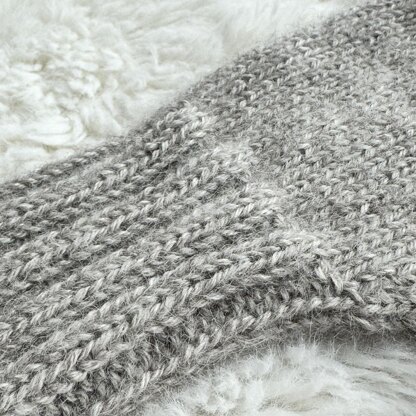 Warm and Fluffy Fingerless Mitts