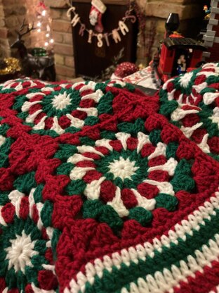 Candy Cane Swirl Blanket