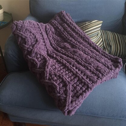 Chunky Celtic Cable Saxon Braid Blanket