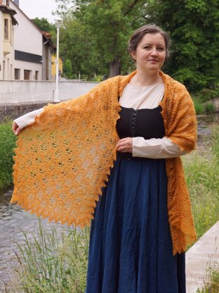 Wheat fields shawl