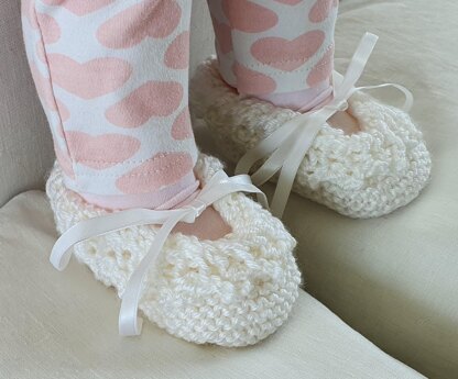 Keisha - Baby shoes with lace edging