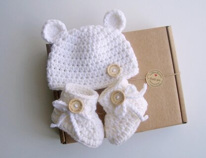 Polar Bear Baby Hat and Booties Set