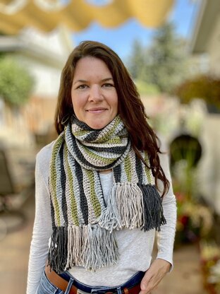Wavy Beehive Scarf
