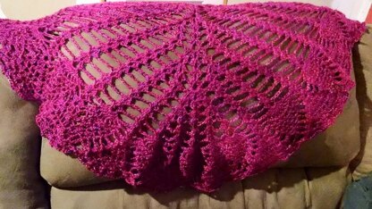 pinapple lace shawl