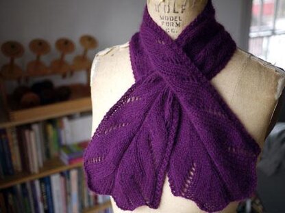 Echo of Bells Criss Cross Scarf