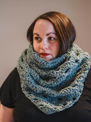 Shells Crochet Shawl