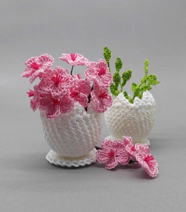 Crochet decoration cherry blossoms and easter eggs - simple and versatile